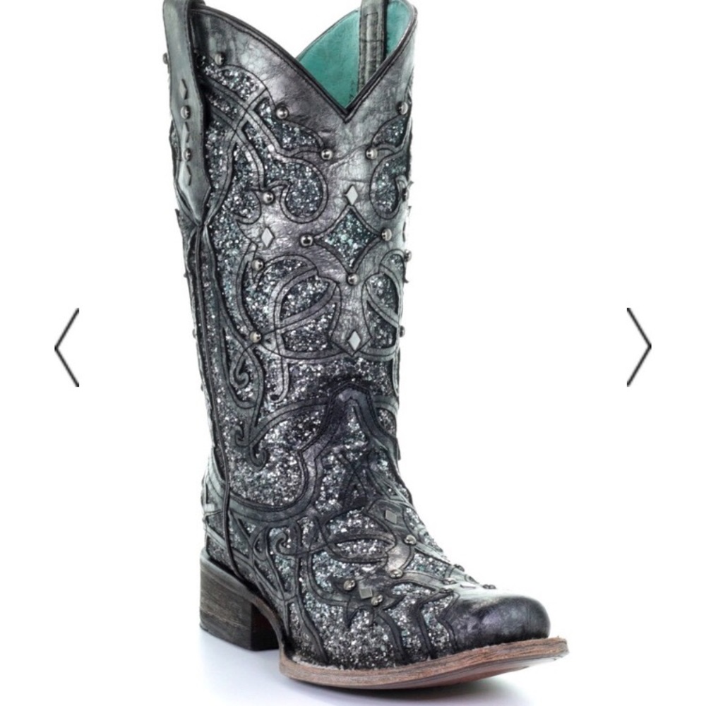 ******NOT FOR SALE****** ISO these boots!!!!